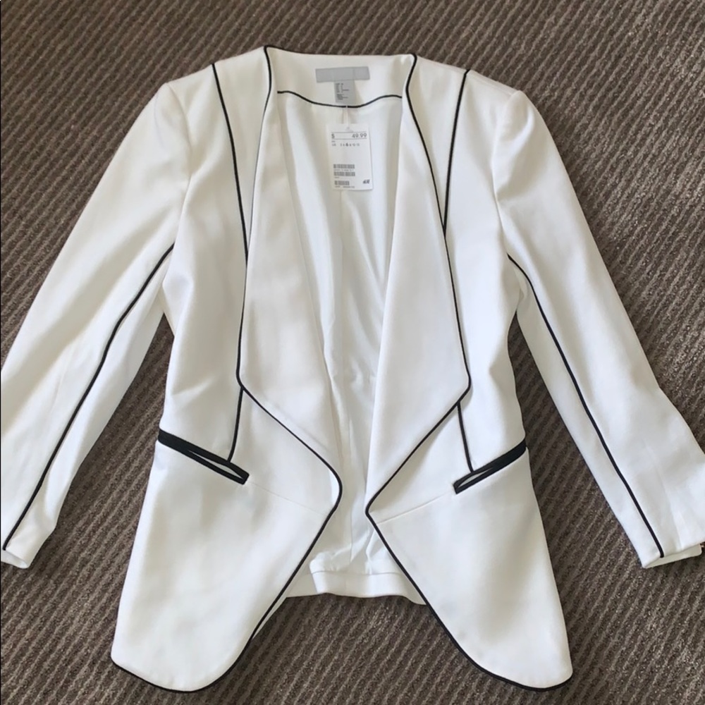 H&M white blazer with black piping